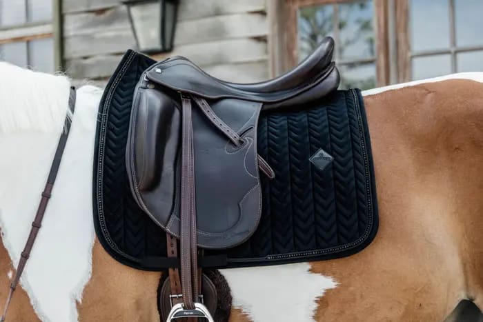 Kentucky Saddle Pad Velvet Pearls Dressage