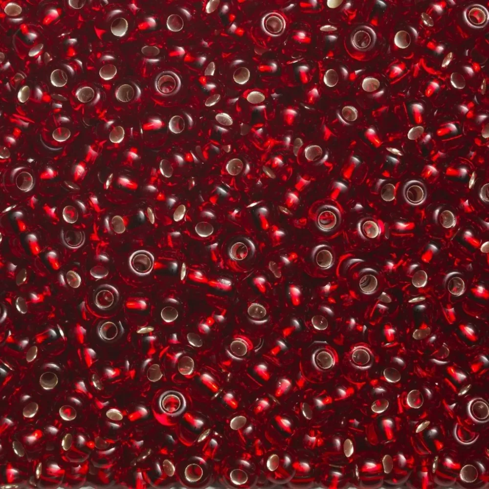 Rocaillesperle 6/0 - Rød Halvtransparent