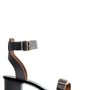 Carmen Vacchetta – Black