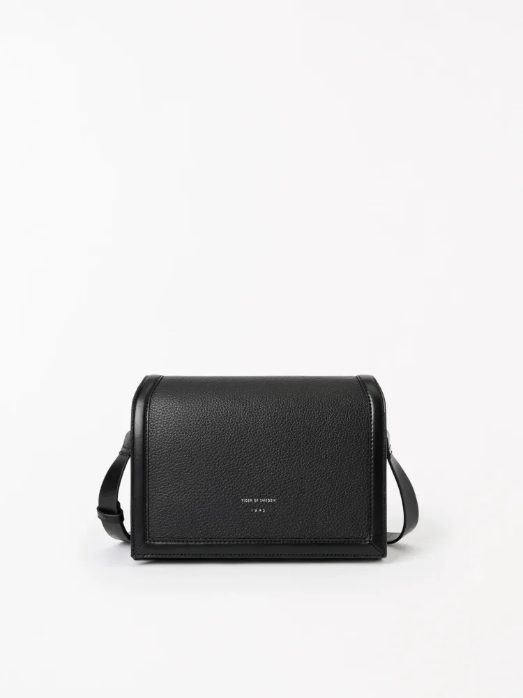 Sonti - Black