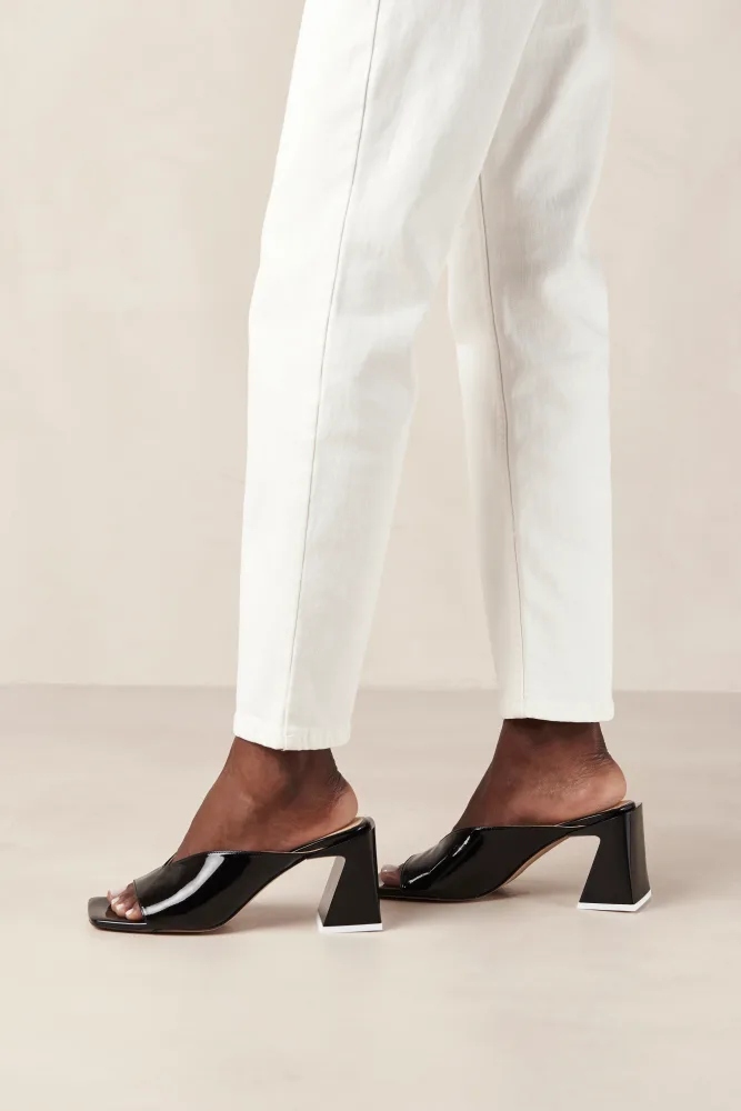 Tasha Leather Sandals - Black - Bilde 3