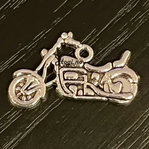 Nyhet! Motorsykkel charms- sølvfarget- 3 stk i pk. Nyhet! Motorsykkel charms- sølvfarget- 3 stk i pk.