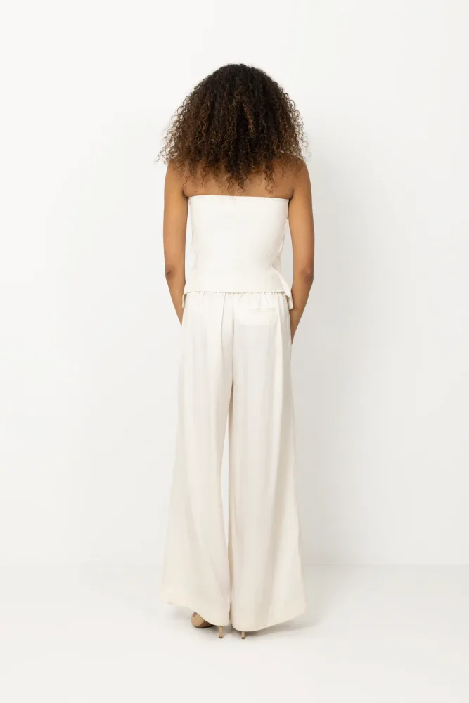 Sculpted Tube Top - White - Bilde 3
