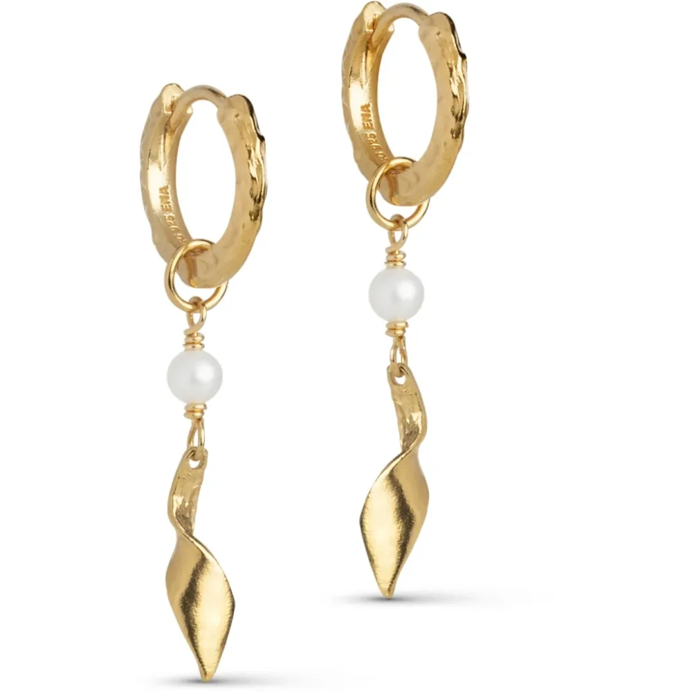 May Hoops – Pearls May Hoops – Pearls