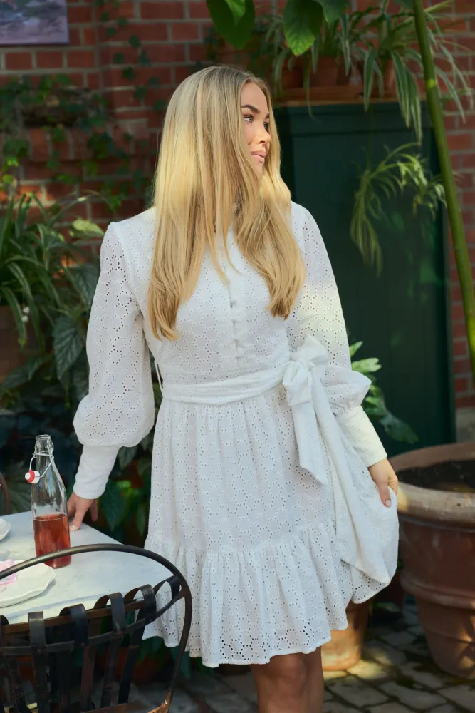 Liv Solid B Anglais Dress - White - Bilde 2
