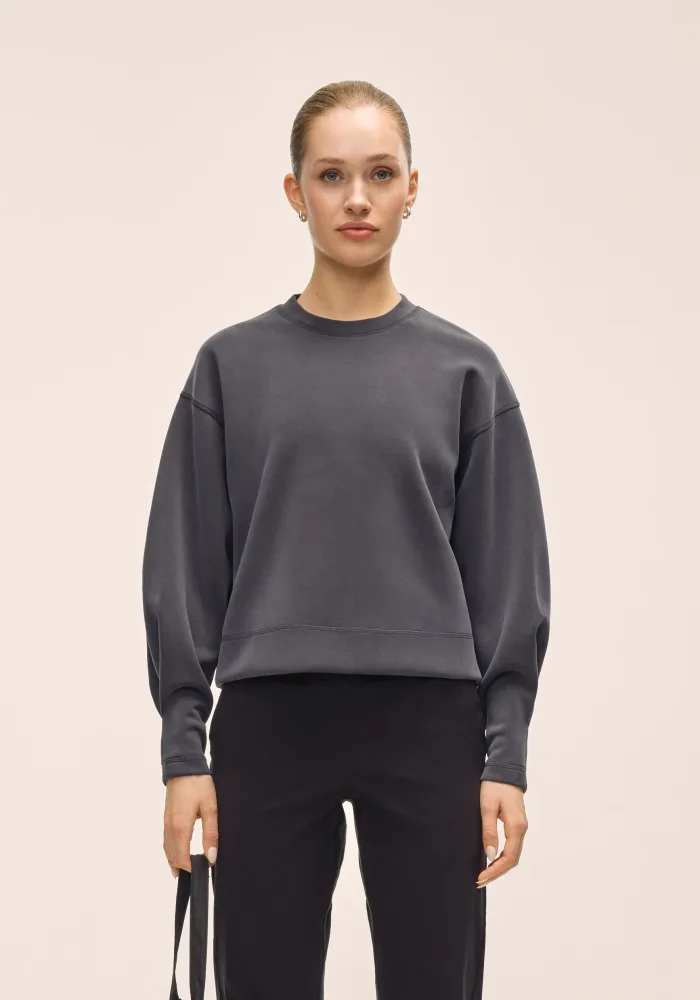 Peachy Crew Neck - Almost Black - Bilde 2