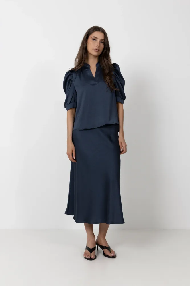 Roella Heavy Sateen Blouse - Midnight Blue - Bilde 2