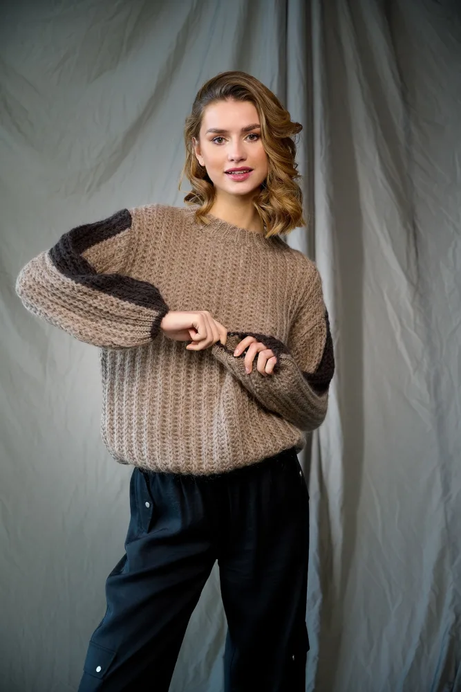 Noel Knit Sweater - Camel/Dark Brown