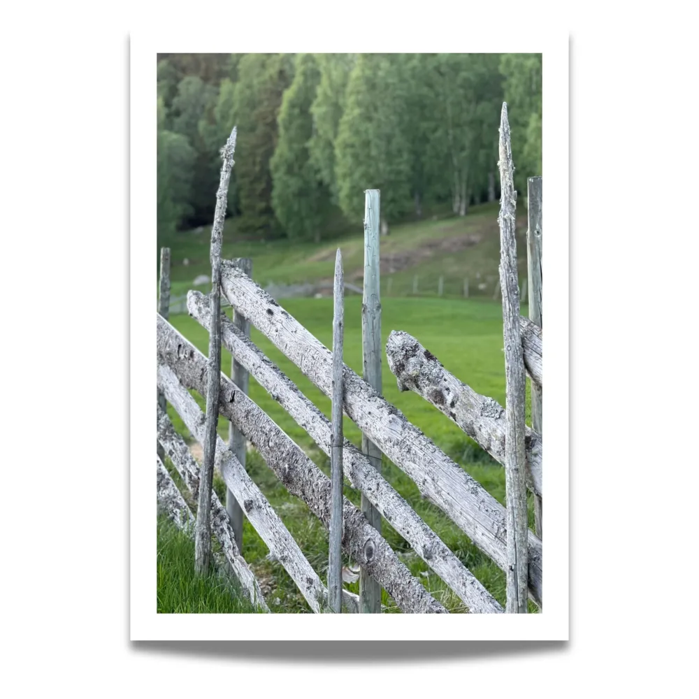 RUSTIKK SKIGARD – NORSK LANDSTIL – PLAKAT OG LERRET RUSTIKK SKIGARD – NORSK LANDSTIL – PLAKAT OG LERRET