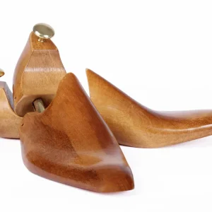104 F – Maple Shoe Trees