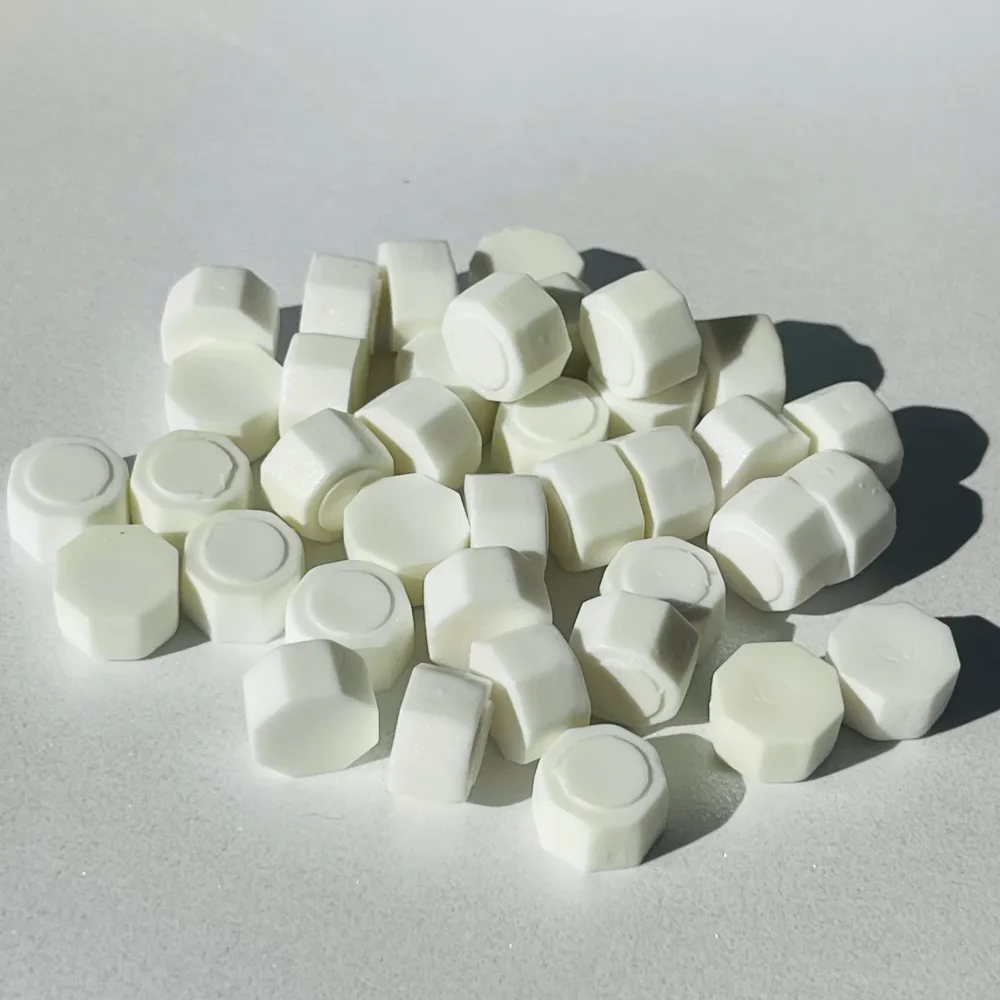 Wax octagon i hvit , voks til bruk med lakksegl/ lakkstempel 17g