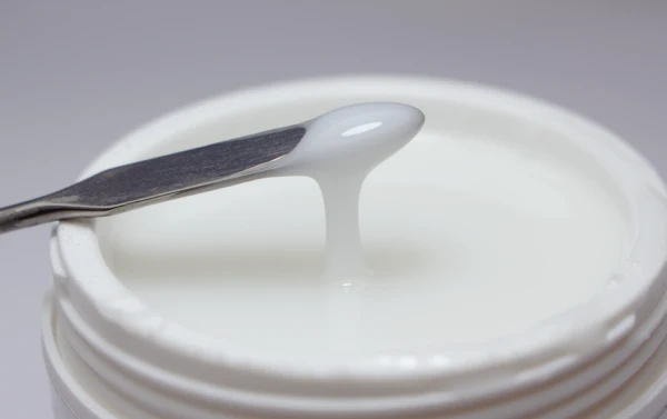 UV/LED MILKY WHITE THIXOTROPIC GEL 30 ML / 50 ML - Bilde 3