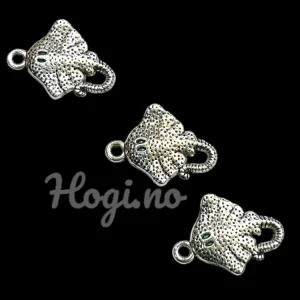 Charms – fisk / skate sølvfarget Metallcharms m/oppheng Charms – fisk / skate sølvfarget Metallcharms m/oppheng
